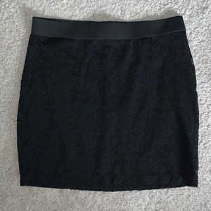 FOREVER 21 Black Lace Pencil Skirt Size Lg